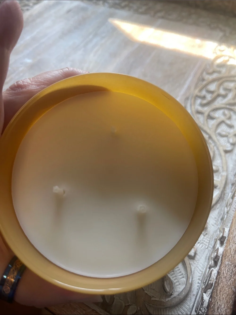 Bath & Body Works Sweet Tea & Lemonade Candle - Yellow